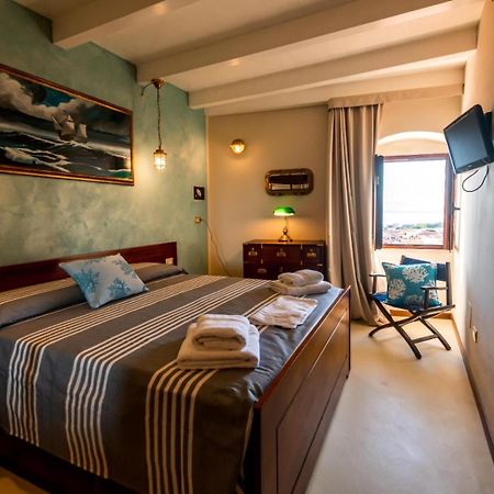Le Tre Caravelle Hotel Sant'Antioco Exterior photo