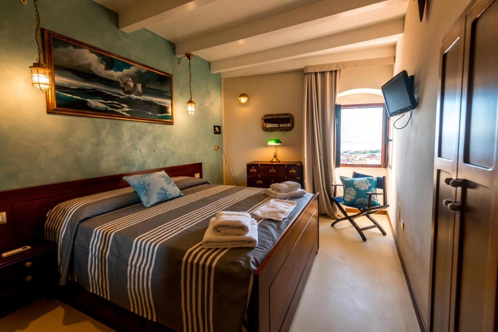 Le Tre Caravelle Hotel Sant'Antioco Exterior photo